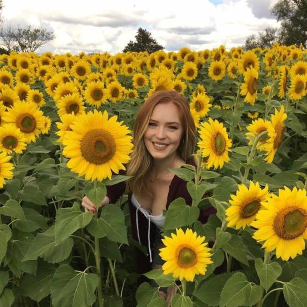 Meet your Posher, Brooke